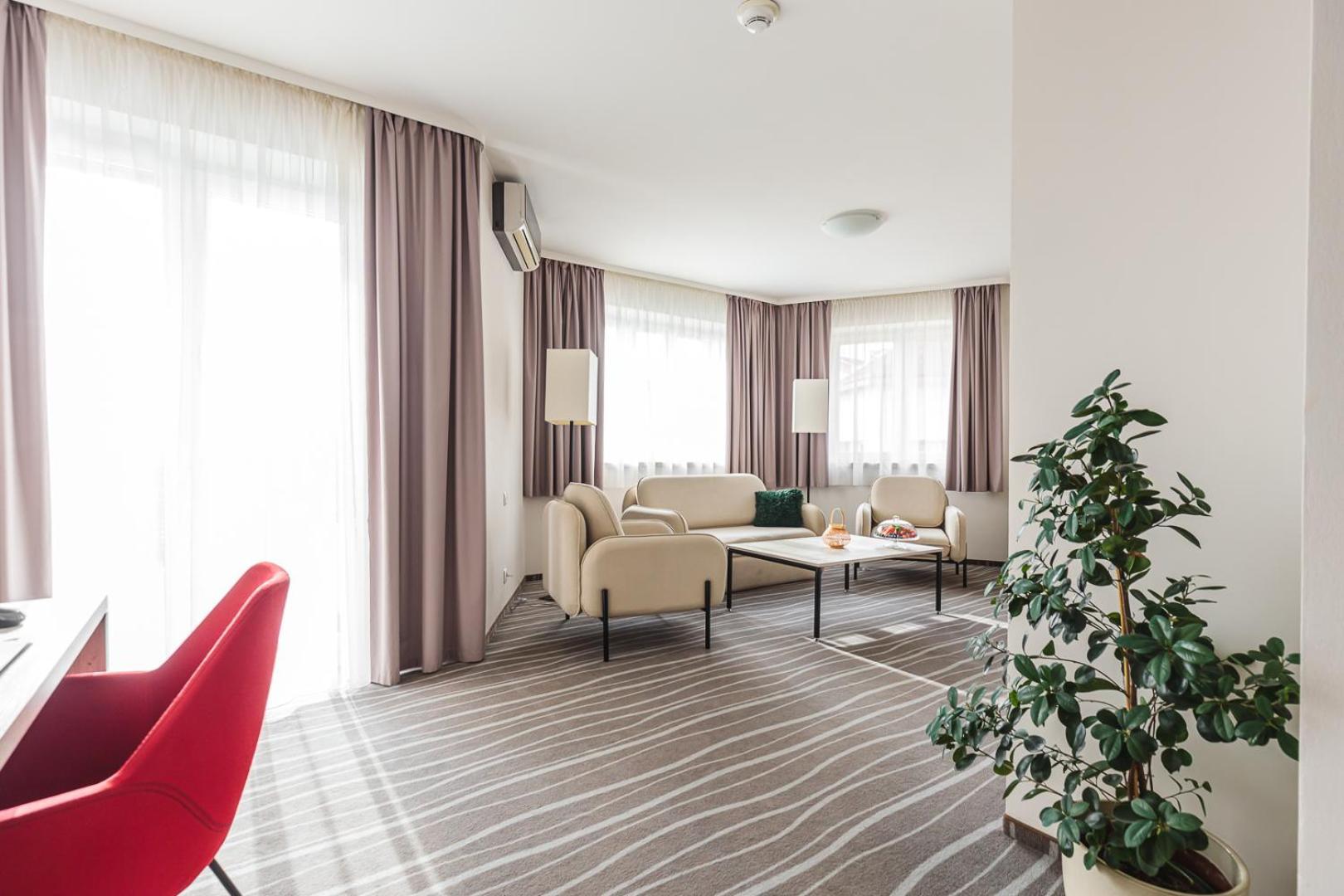 Hotel Akwawit Leszno  Exterior photo