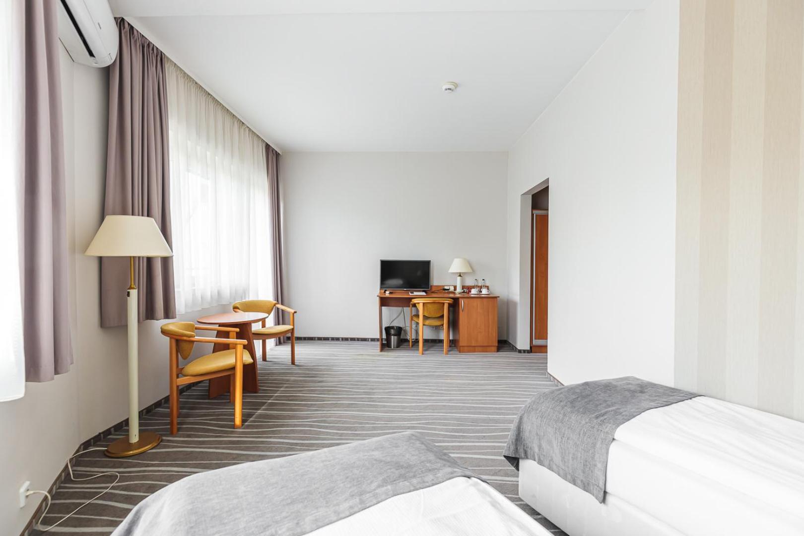 Hotel Akwawit Leszno  Exterior photo