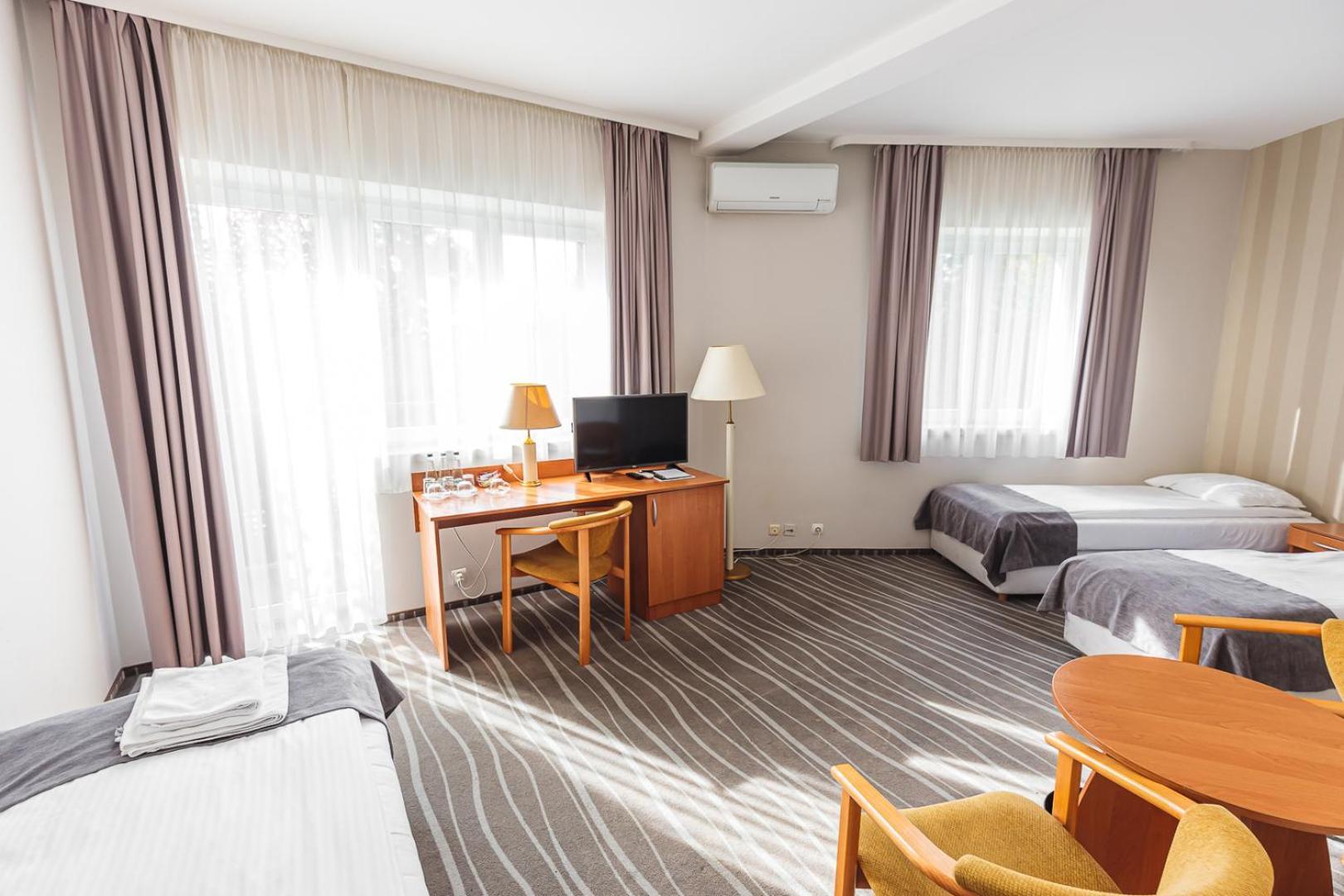 Hotel Akwawit Leszno  Exterior photo